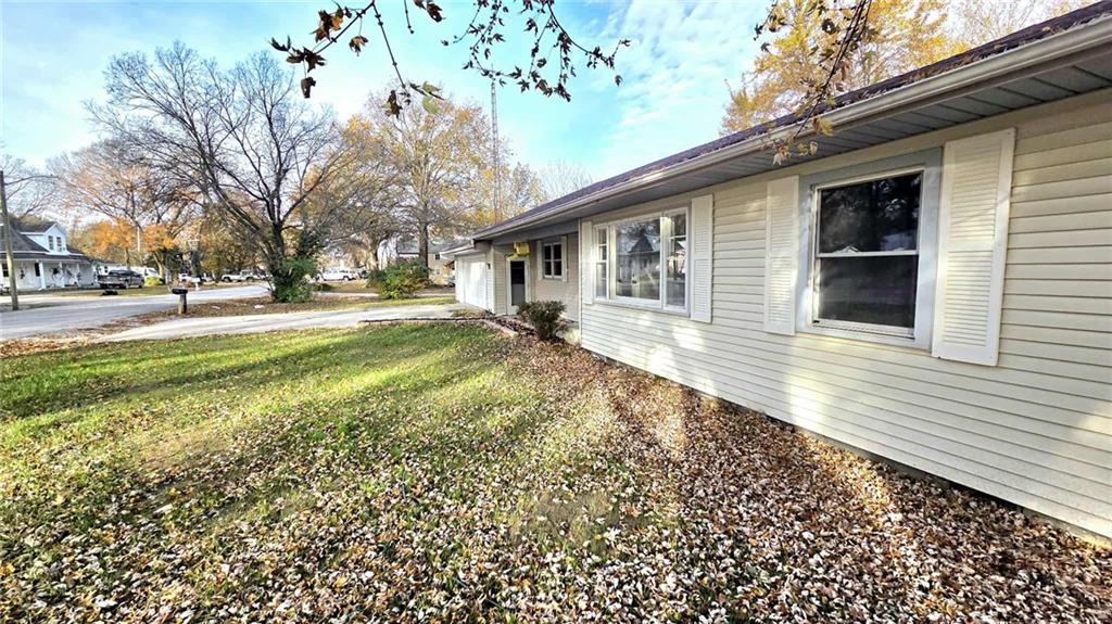 107 W 13th St, Pleasanton, KS 66075