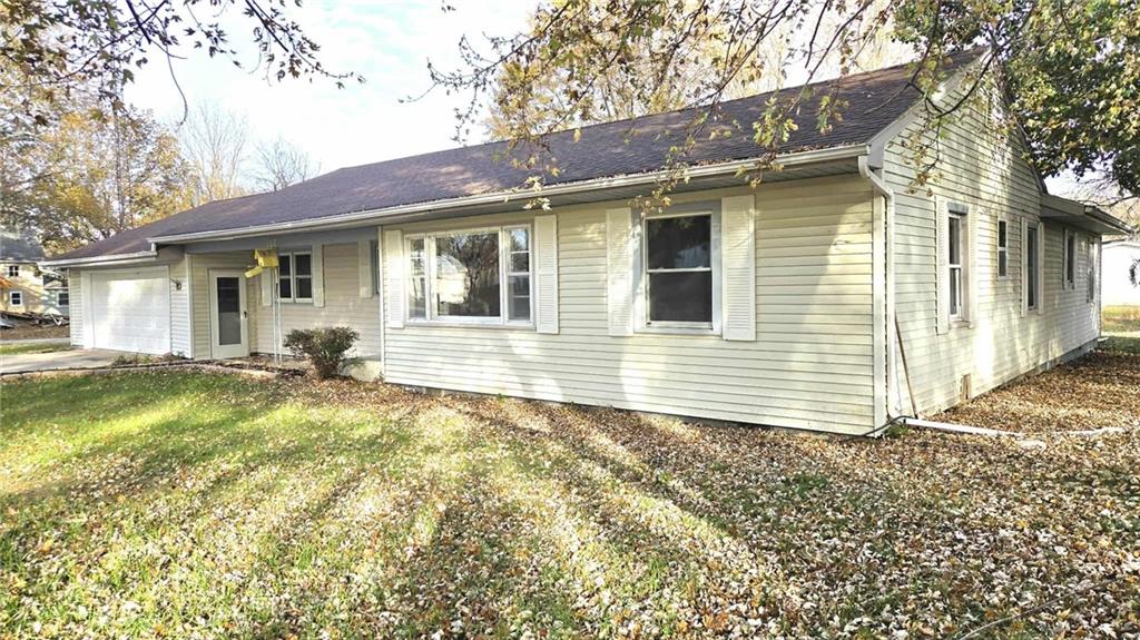 107 W 13th St, Pleasanton, KS 66075