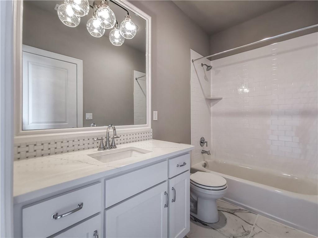 15915 Glenfinnan Way, Loch Lloyd, MO 64012