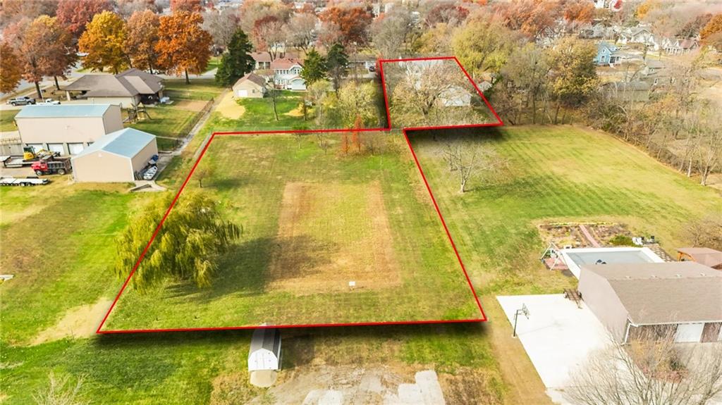 427 Pine St, Wellsville, KS 66092