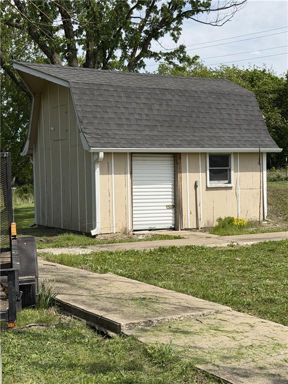 805 Lake Viking Ter, Altamont, MO 64620