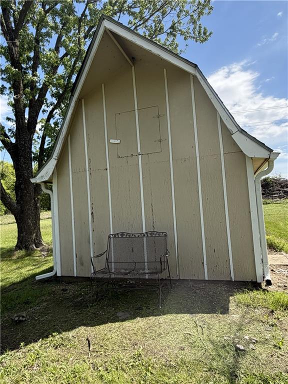 805 Lake Viking Ter, Altamont, MO 64620