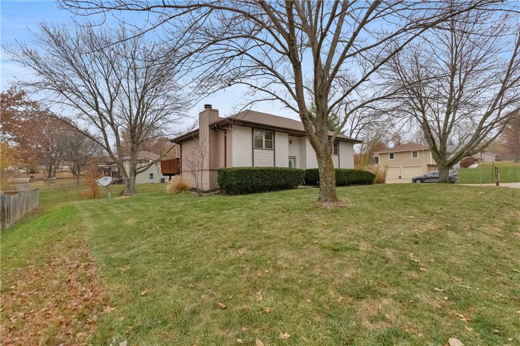 2905 County Line Rd, Country Club, MO 64506
