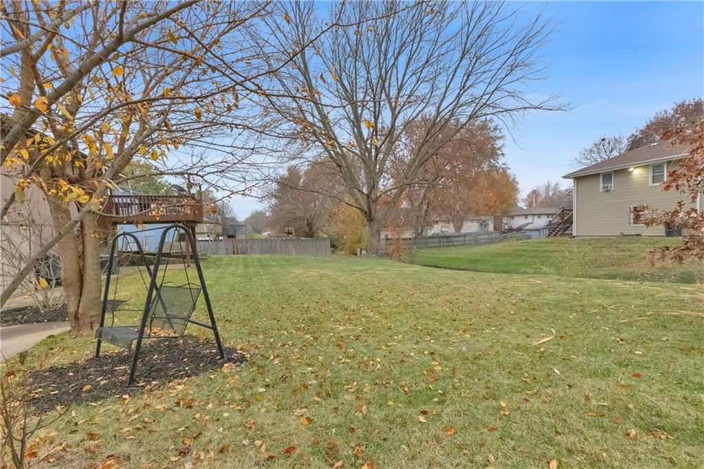 2905 County Line Rd, Country Club, MO 64506