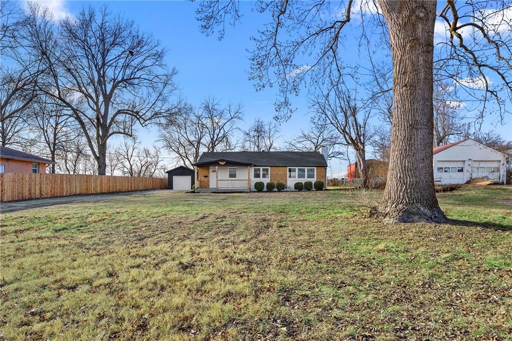2018 James Downey Rd, Independence, MO 64057