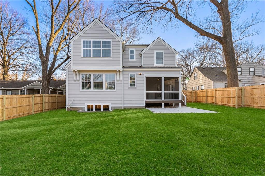 4226 W 74th St, Prairie Village, KS 66208