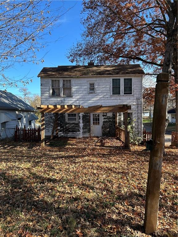 936 Columbia Ave, Leavenworth, KS 66048