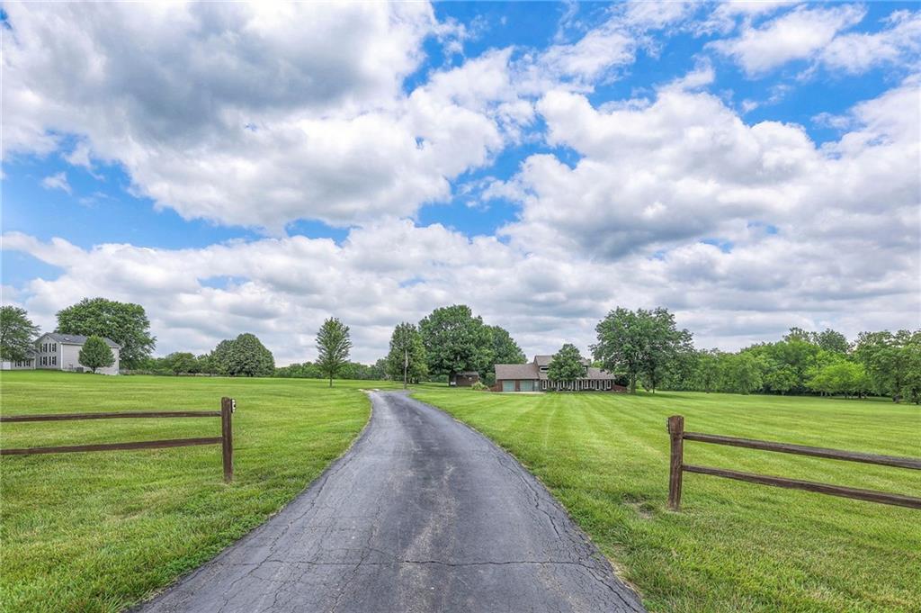2000 E 187th St, Belton, MO 64012