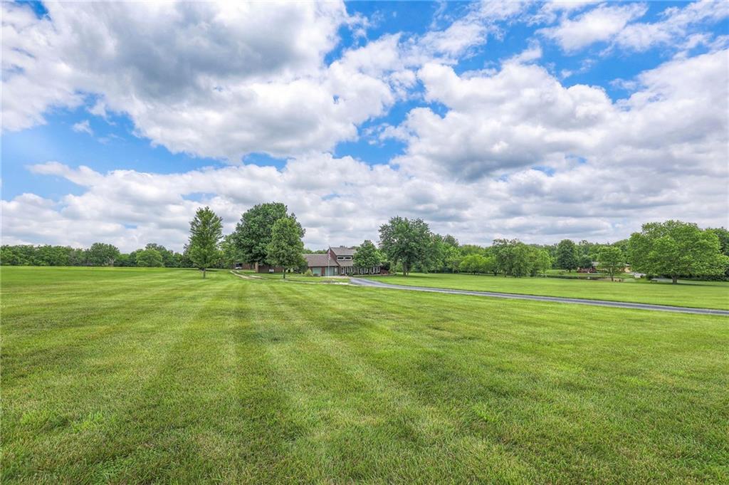 2000 E 187th St, Belton, MO 64012
