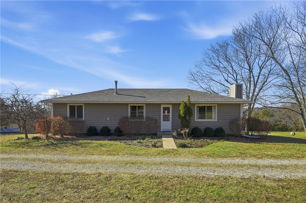 1055 E 900th Rd, Lawrence, KS 66047