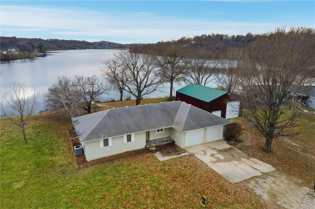 15035 S Beachfront Dr, Excelsior Springs, MO 64024