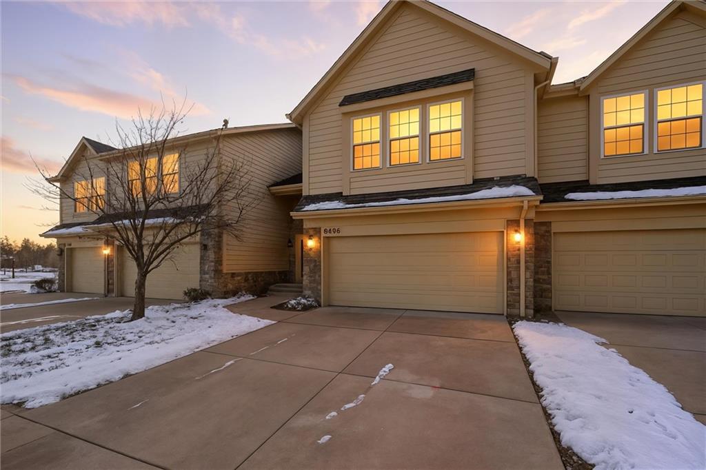 8896 Findley St, Lenexa, KS 66227