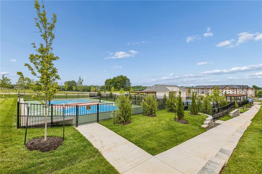 13721 Guilford Rd, Leawood, KS 66224