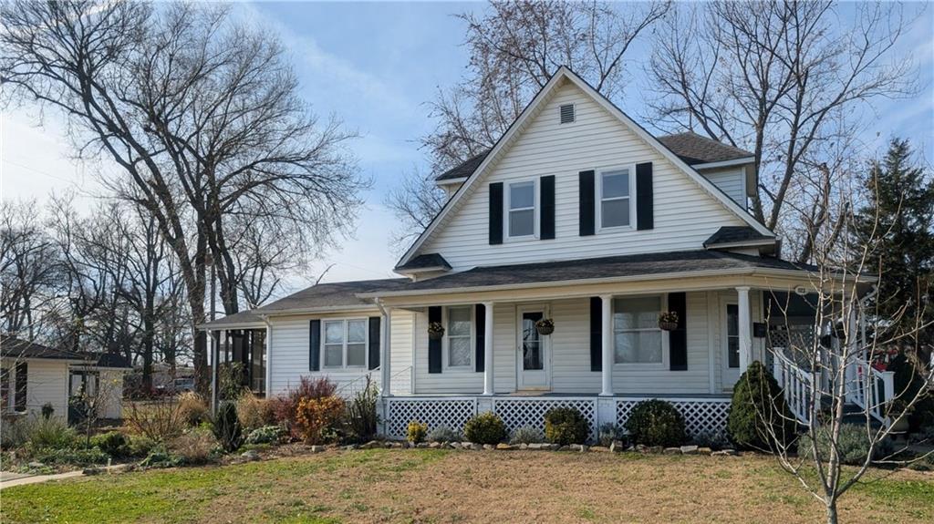 923 Cherokee St, Humboldt, KS 66748