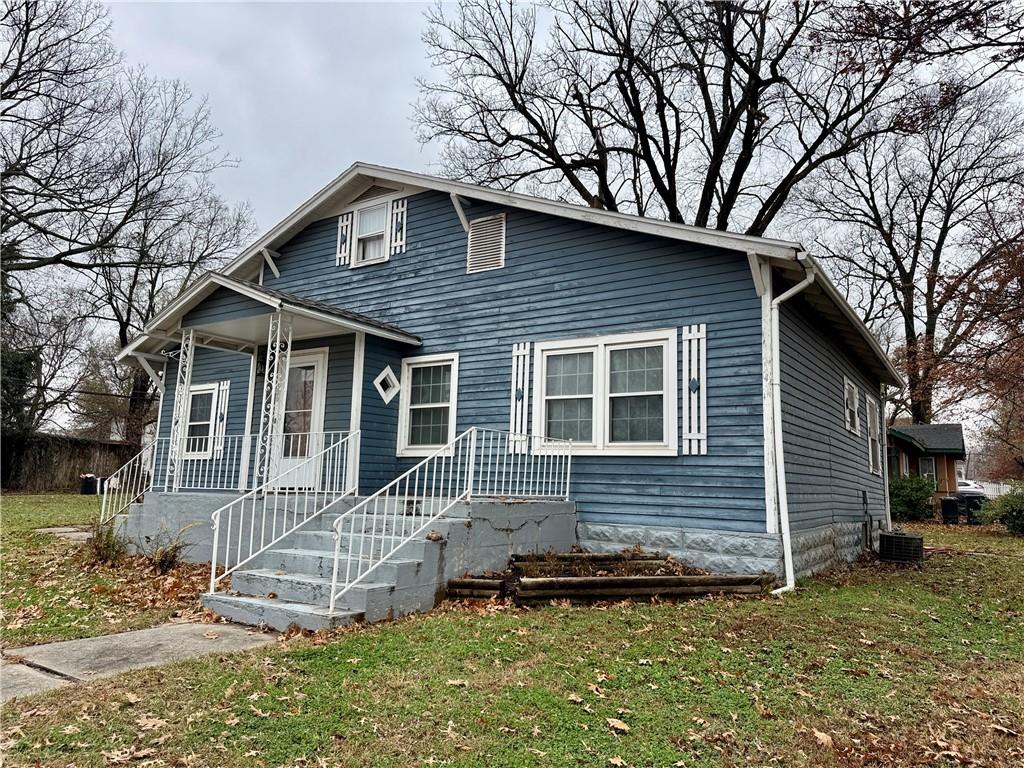 300 S 4th St, Burlington, KS 66839