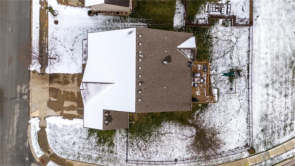 1021 SW Cheshire Dr, Lee's Summit, MO 64083