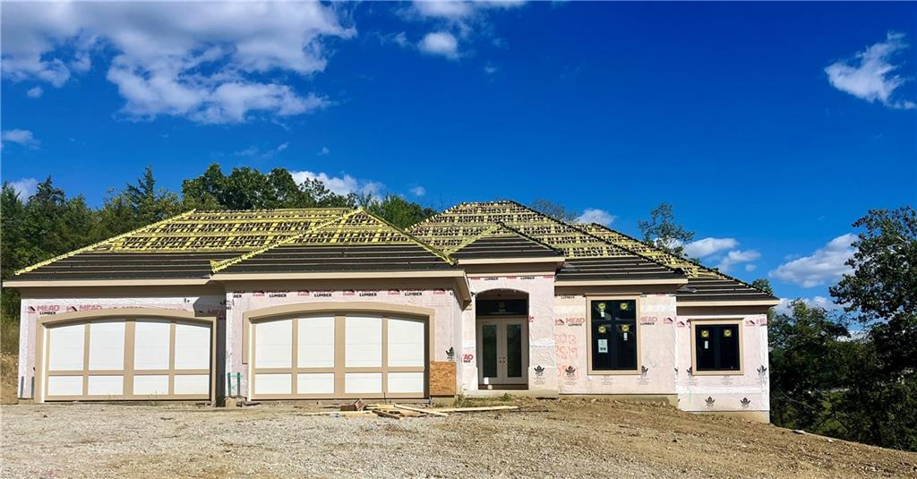 5831 Lentz Dr, Parkville, MO 64152