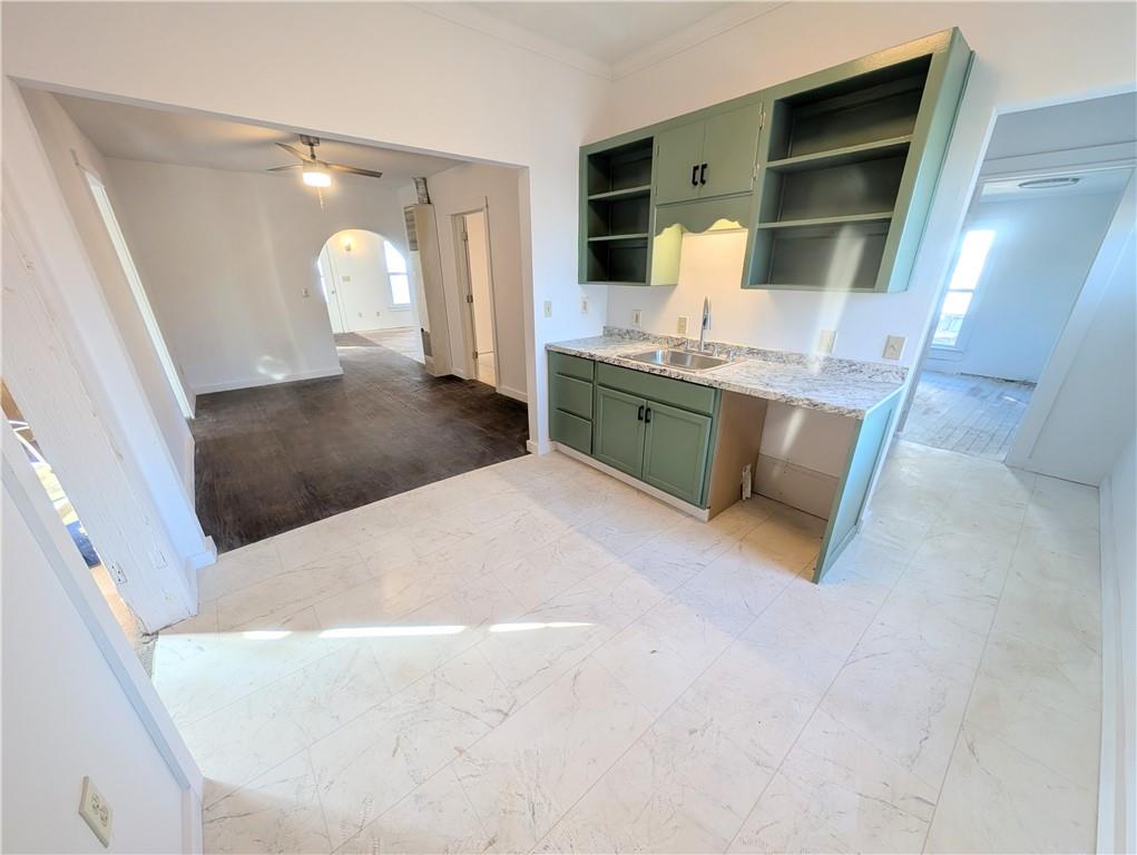 309 S Elm St, Iola, KS 66749