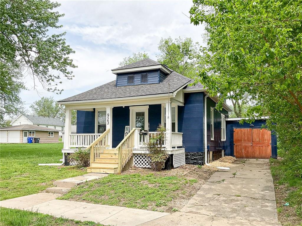 923 E 10th St, Sedalia, MO 65301