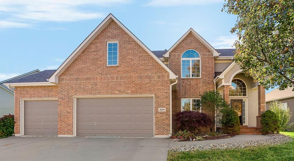 16109 E 76th St, Kansas City, MO 64139