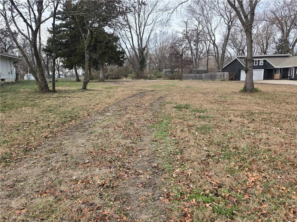 13608 Cypress Ave, Grandview, MO 64030