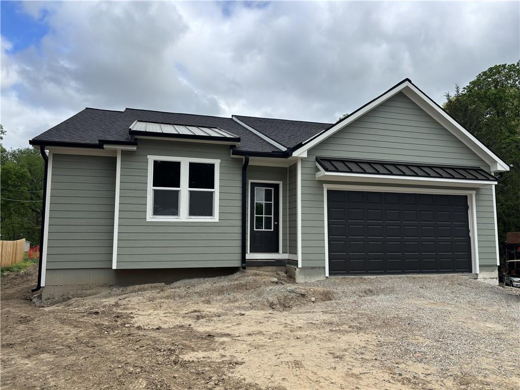 719 Goodlet Cir, Weston, MO 64098