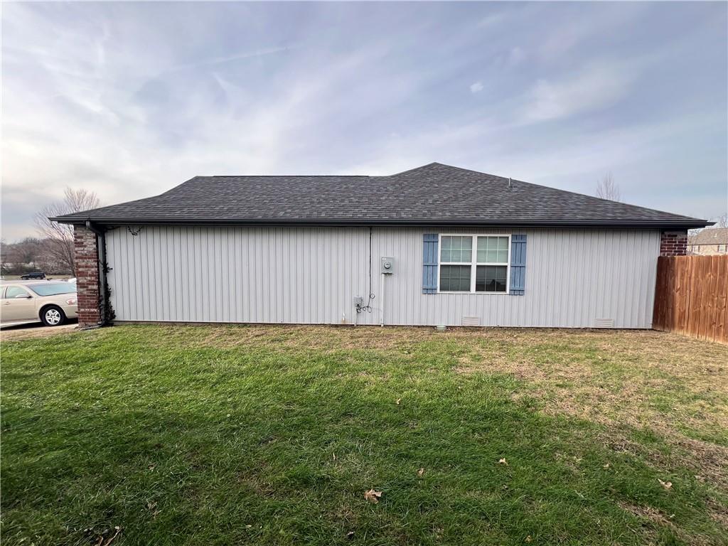 245 W Erin Ct, Bolivar, MO 65613