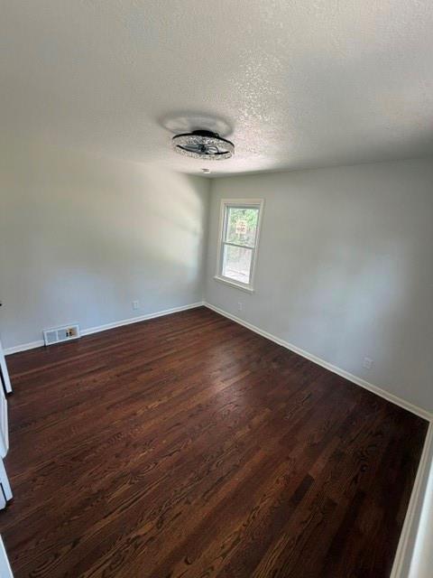 502 NE 74th St, Gladstone, MO 64118