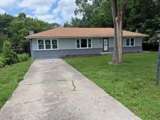 502 NE 74th St, Gladstone, MO 64118
