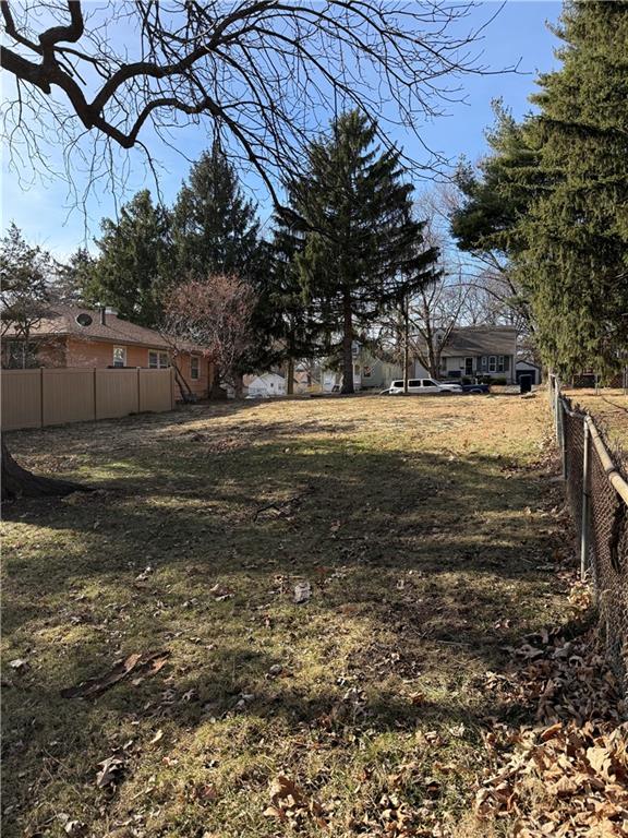 6035 Charlotte St, Kansas City, MO 64110