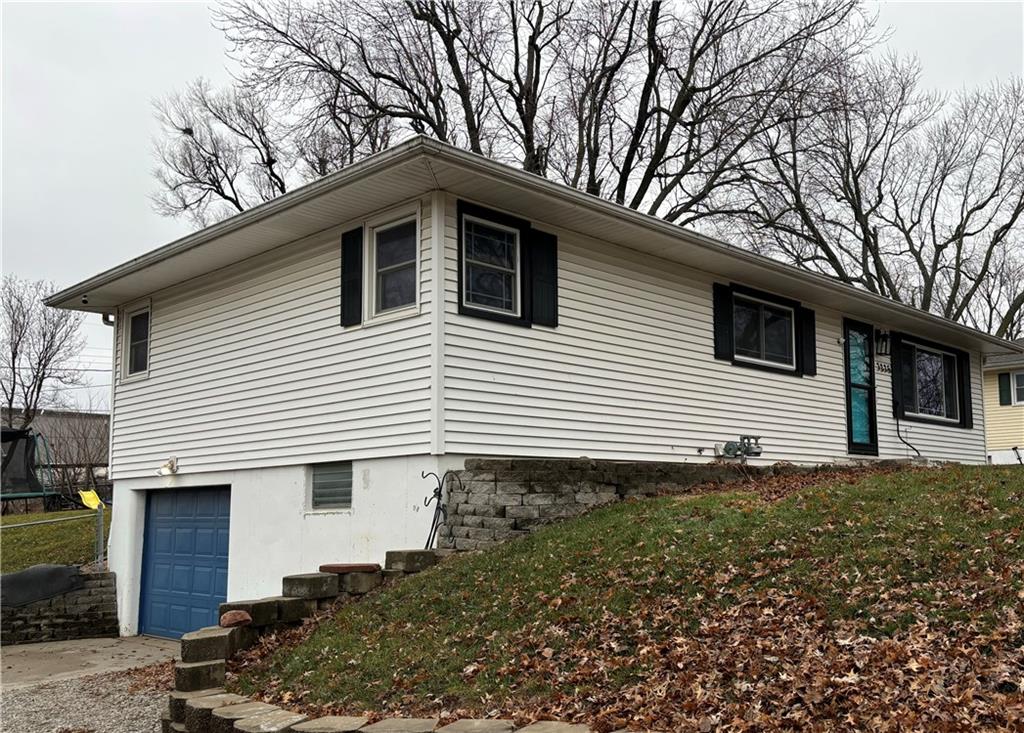 3226 Jennifer Ln, Country Club, MO 64505