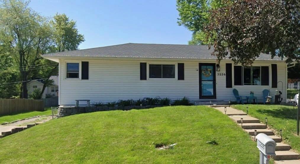 3226 Jennifer Ln, Country Club, MO 64505