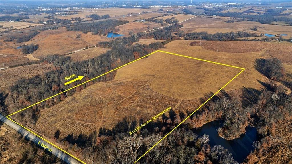 E 330th St, Bethany, MO 64424