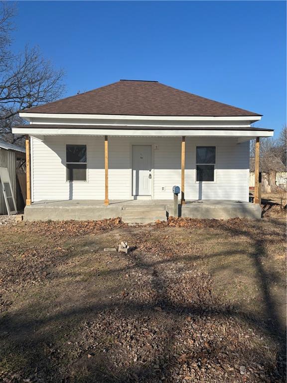 414 E 3rd St, Cherryvale, KS 67335