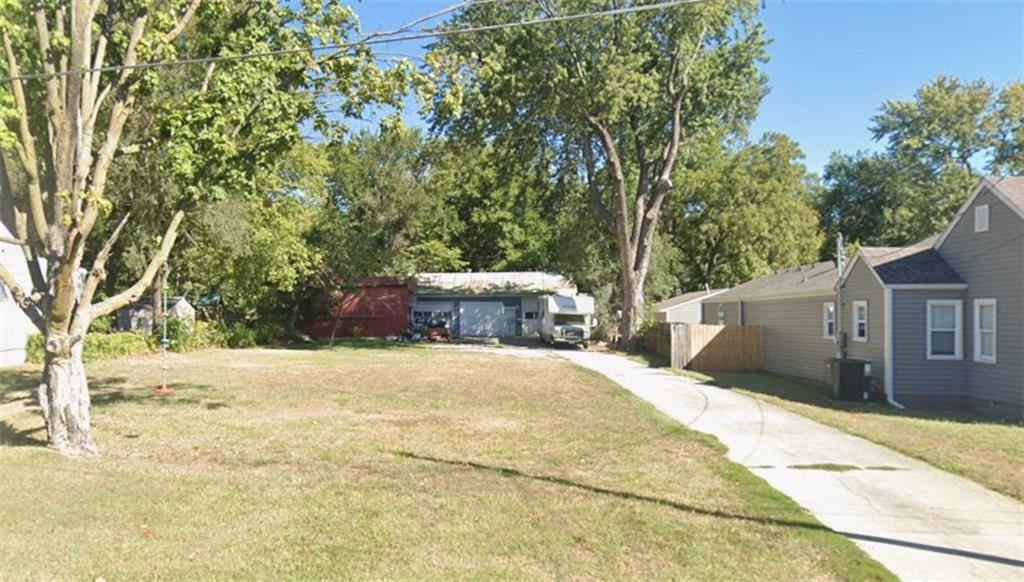 1003 NW B St, Blue Springs, MO 64015