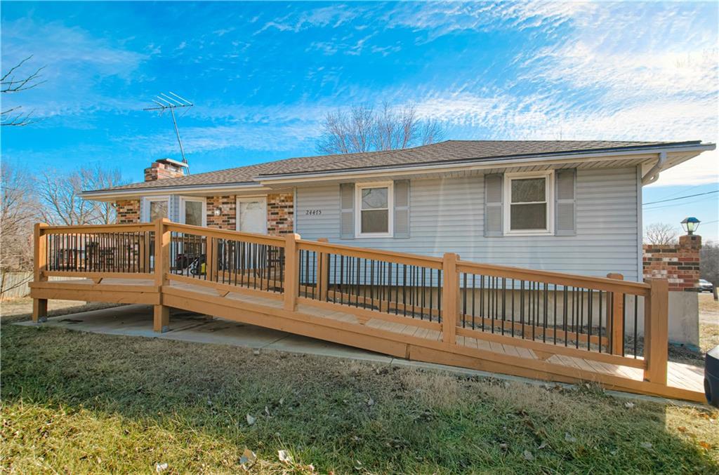 24475 W 83rd St, Lenexa, KS 66227