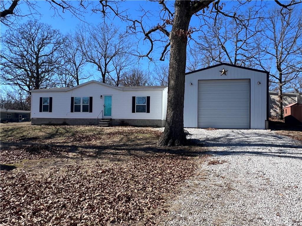 22826 Gavitt Ln, Wheatland, MO 65779
