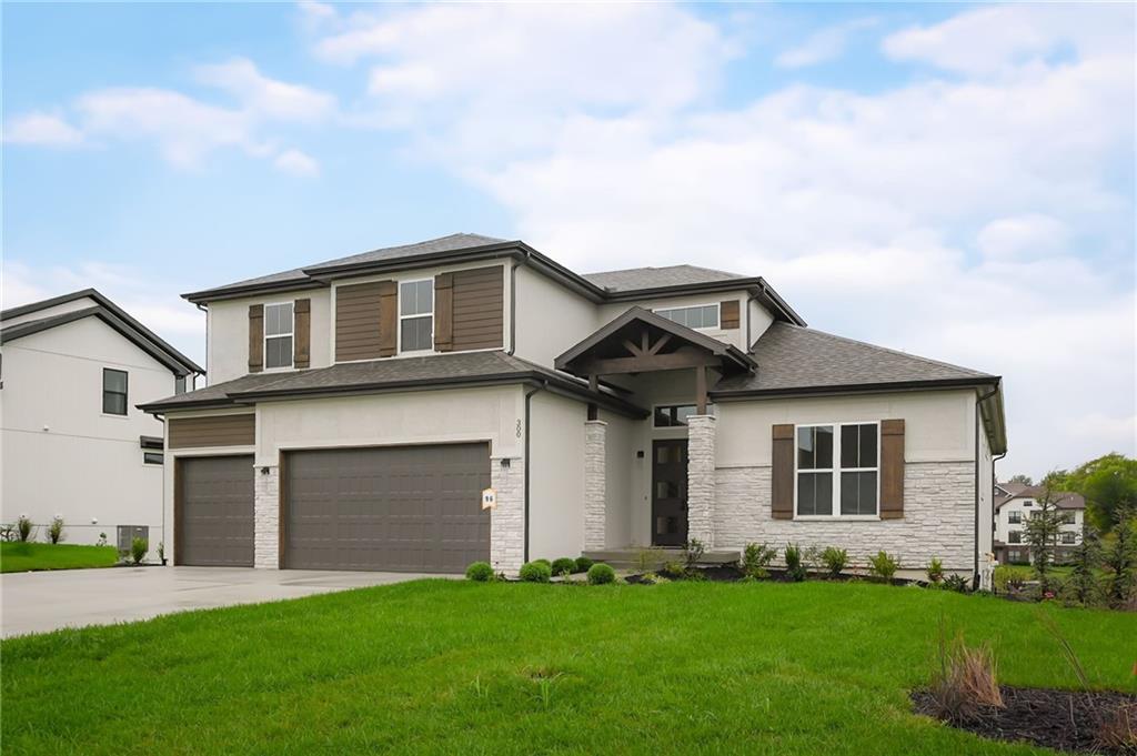 300 NW Earle Ln, Lee's Summit, MO 64081
