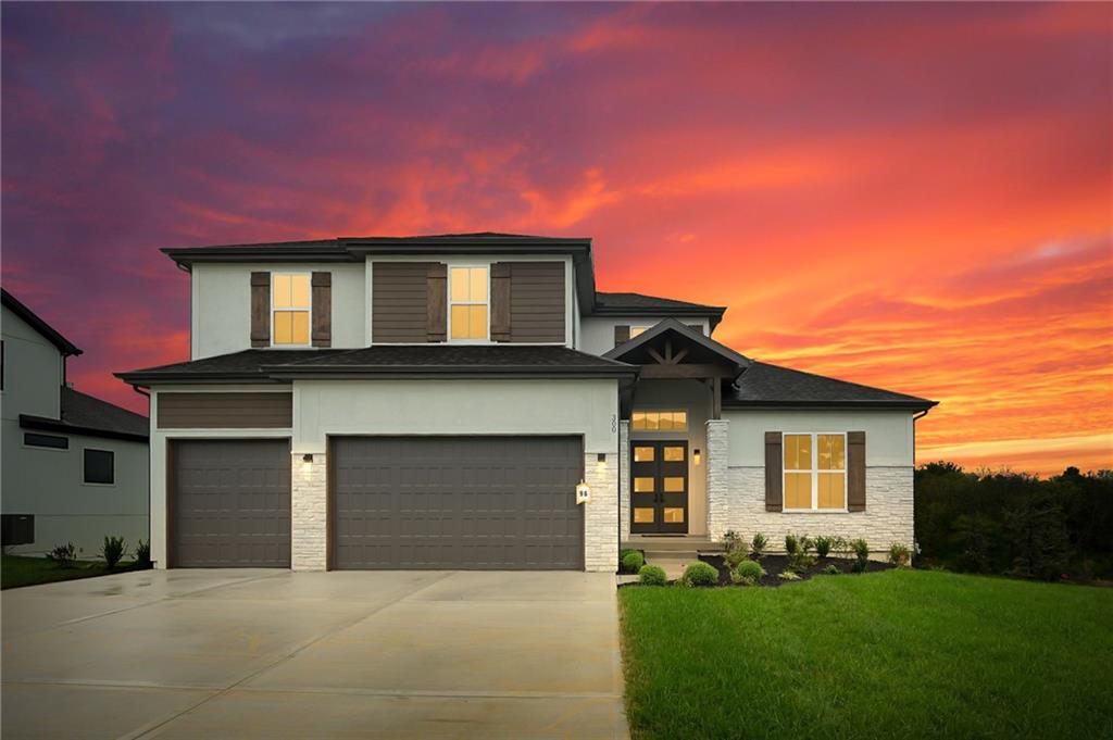 300 NW Earle Ln, Lee's Summit, MO 64081