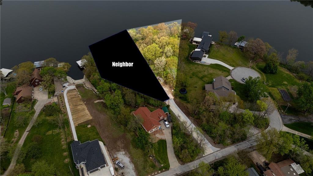 1676 NE Ozark Dr, Lee's Summit, MO 64086