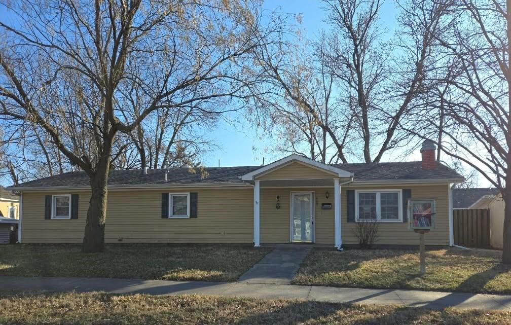 709 E Lincoln St, Iola, KS 66749