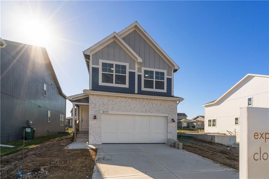 8708 SW Edgewater Dr, Blue Springs, MO 64064