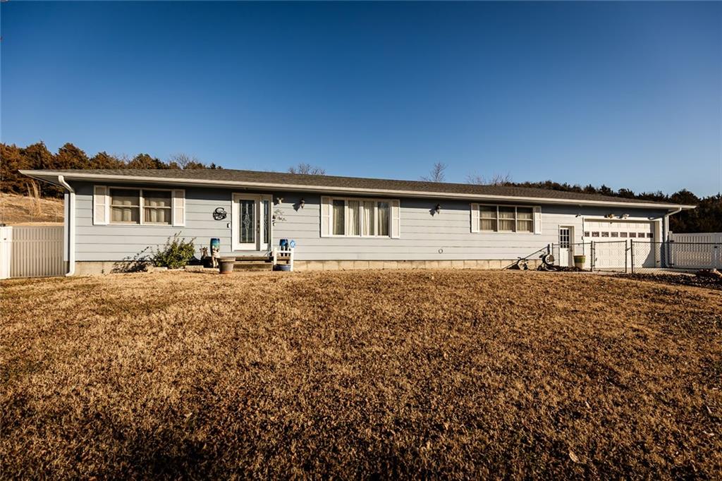 12344 Kennel Dr, Junction City, KS 66441
