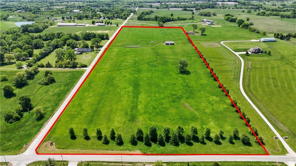 4500 W 223 St, Bucyrus, KS 66013