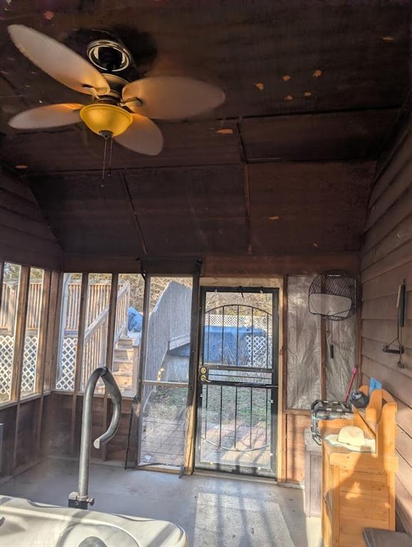 5 Canary Cir, Iola, KS 66749