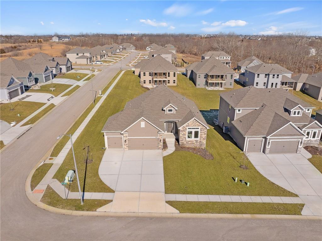 7000 NE 102nd Ct, Kansas City, MO 64156