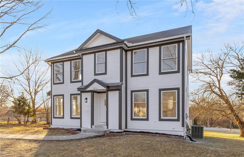 7014 N Brookside Rd, Pleasant Valley, MO 64068
