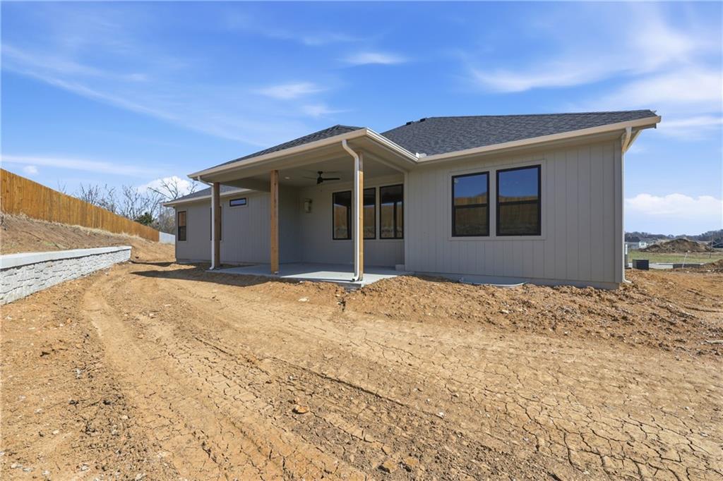 7905 Hoot Owl St, Blue Springs, MO 64014