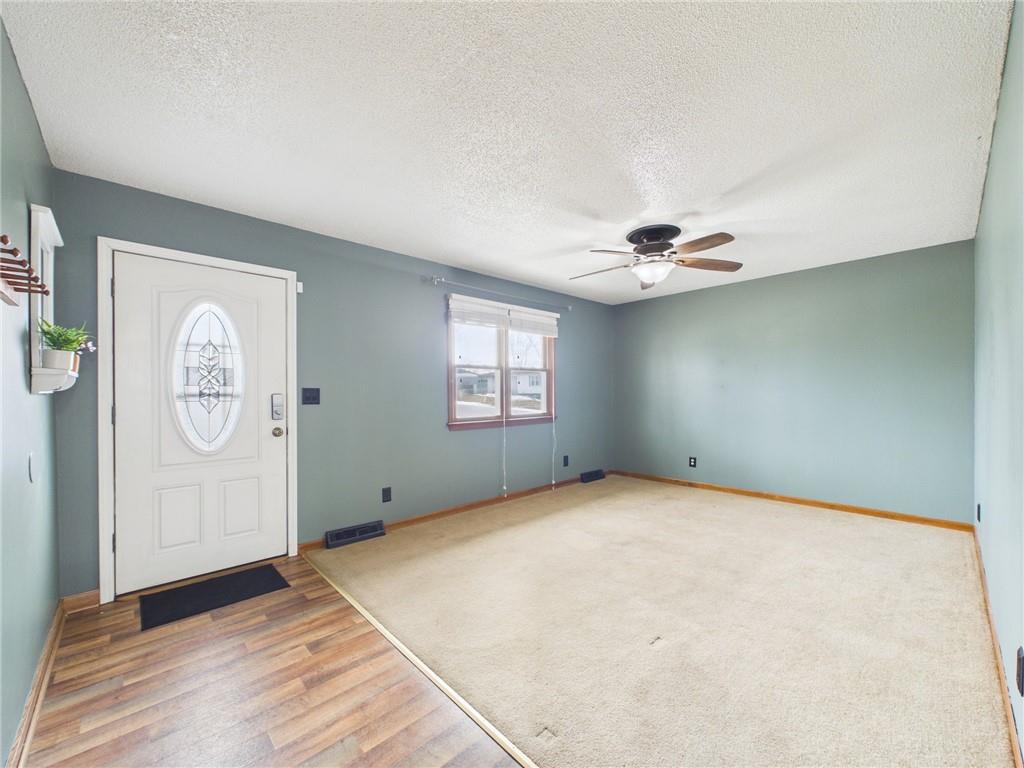 611 Short St, Knob Noster, MO 65336