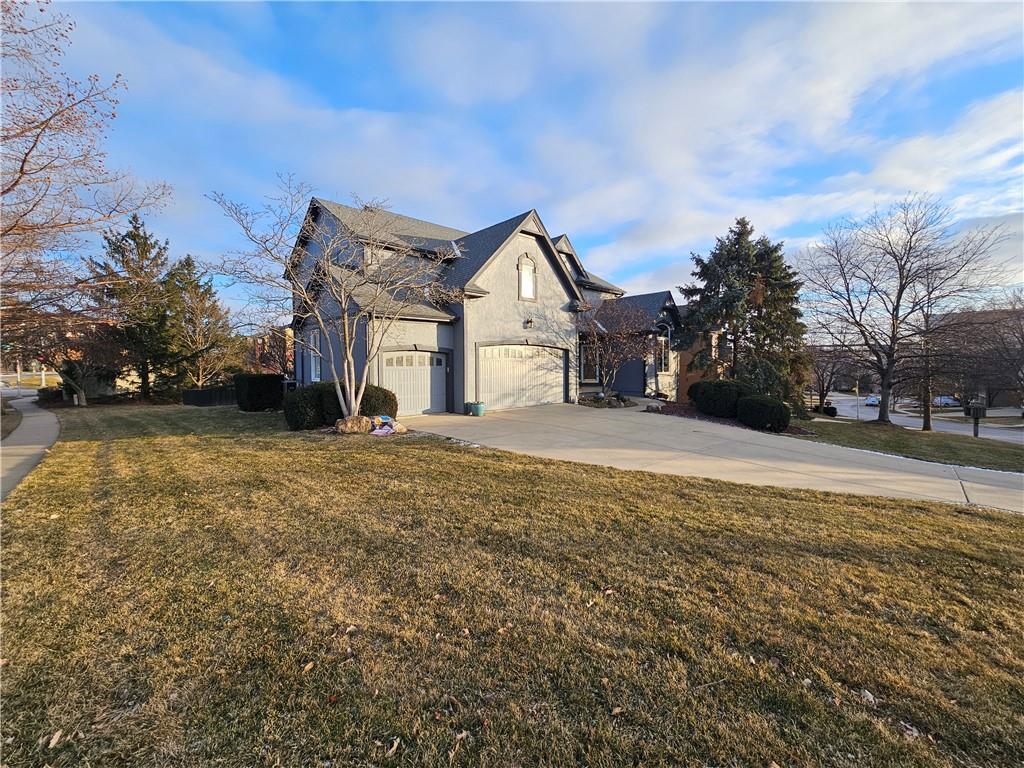 8401 Harbinger St, Lenexa, KS 66219